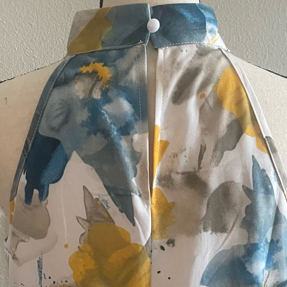 Watercolor Floral High Neck Halter Top Size Small - Picture 8 of 10
